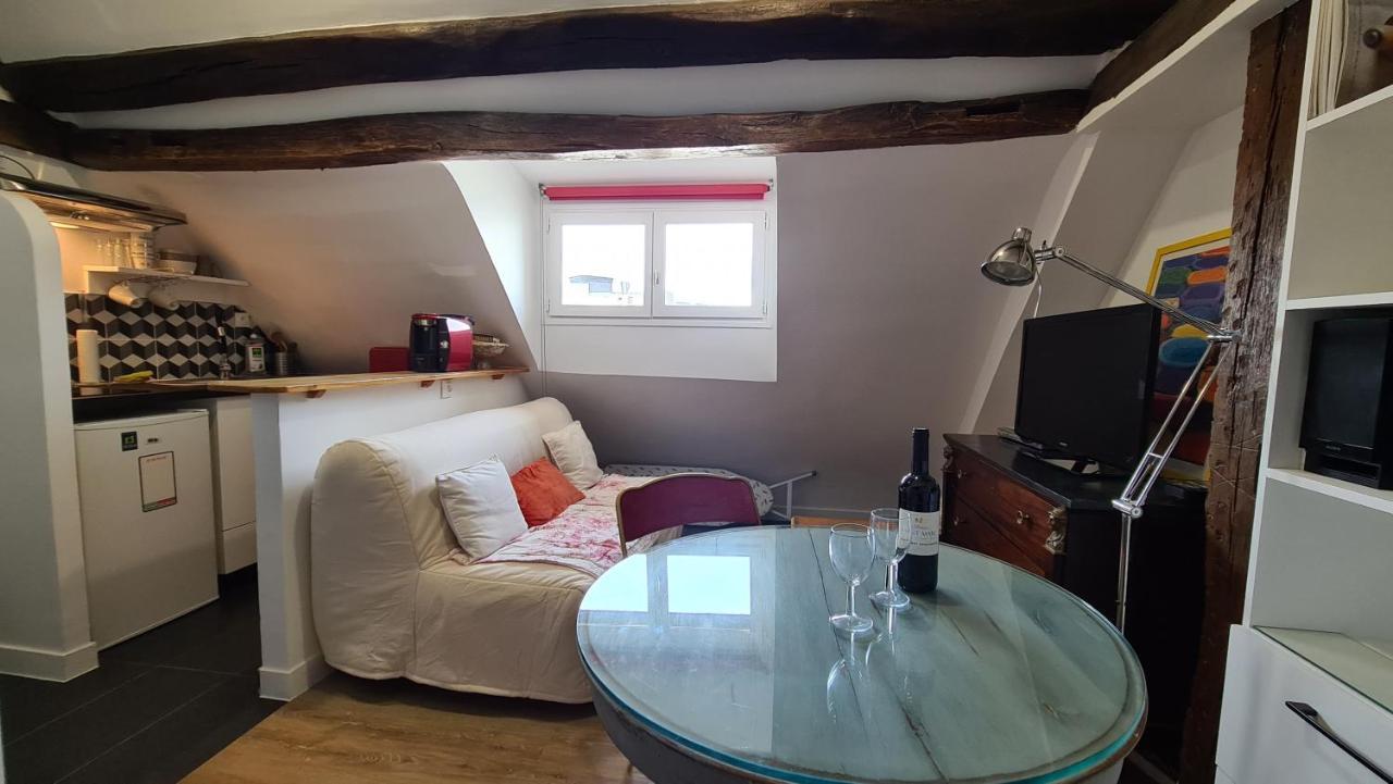 Appartement Coeur De Paris Avec Vue Sur Les Toits מראה חיצוני תמונה