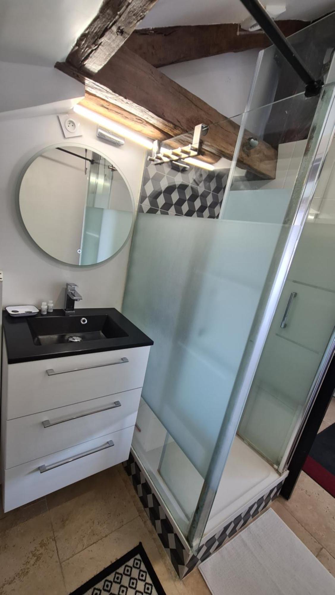 Appartement Coeur De Paris Avec Vue Sur Les Toits מראה חיצוני תמונה