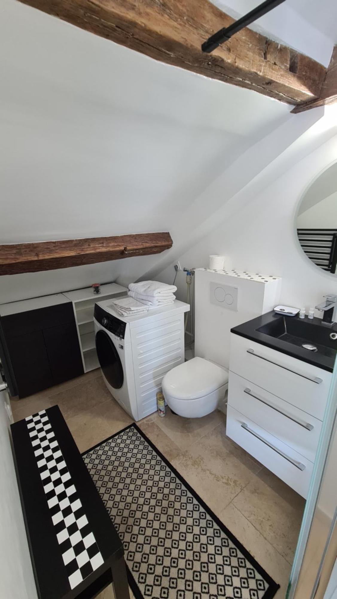 Appartement Coeur De Paris Avec Vue Sur Les Toits מראה חיצוני תמונה