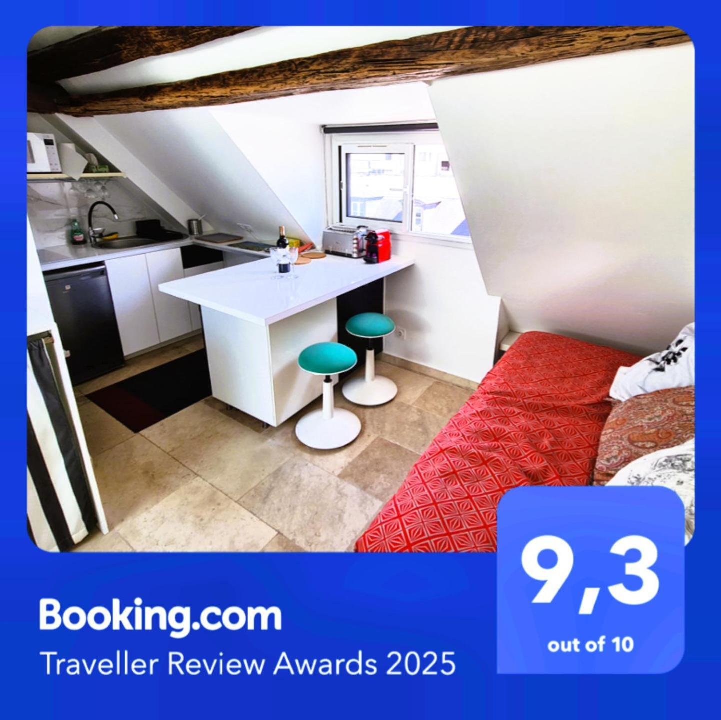 Appartement Coeur De Paris Avec Vue Sur Les Toits מראה חיצוני תמונה